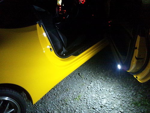 トヨタ86/スバルBRZ用高輝度LEDドアカーテシーランプ夜間