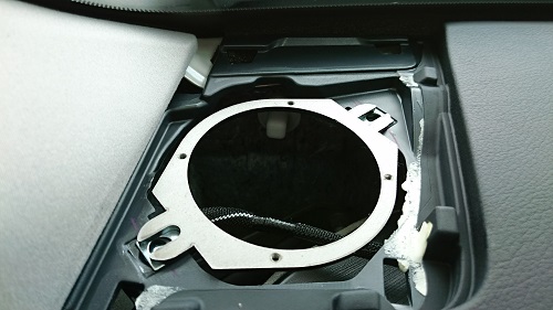 レクサスRX450hでのBewith製スピーカー用鉄製台座適合調査