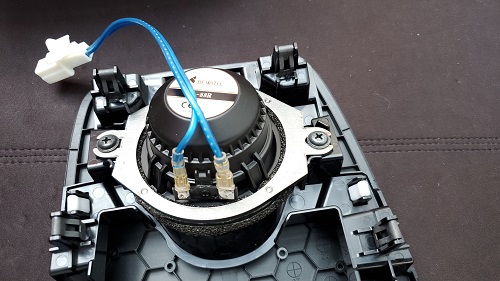 マツダ3(BP型)BOSE付車での音質向上スピーカー取付コンプリートキットセンタースピーカー取り付け