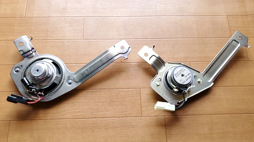 スバルBRZ(ZD8)用リアスピーカー背面。8スピーカー用と6スピーカー用。