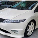 2DINナビとバックカメラを取り付け、ステアリングリモコンと純正USBを流用した、ホンダシビックタイプRユーロ(FN2)