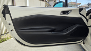 オーディオ音質向上目的のスピーカー交換を実施前の、マツダロードスターRF(ND型)BOSE付車ドア