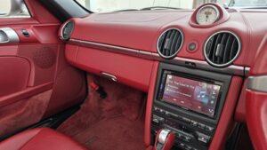 ビビリ音対策およびオーディオ音質向上目的のスピーカー交換を実施前の、ポルシェボクスター(987型)オーディオ全景