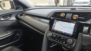 ディーラーオプションナビから市販ディスプレイオーディオへの付け替えを実施前の、ホンダシビック(FK7型)オーディオ全景