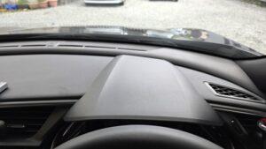 ディーラーオプションナビから市販ディスプレイオーディオへの付け替えを実施後の、ホンダシビック(FK7型)メーター上