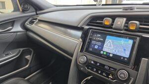 ディーラーオプションナビから市販ディスプレイオーディオへの付け替えを実施後の、ホンダシビック(FK7型)オーディオ全景