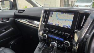 低音増強目的のサブウーハーを付け替え前の、30系ヴェルファイアJBL付車オーディオ全景