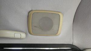 音が鳴らないスピーカー交換を実施後の、トヨタランドクルーザー80系(ランクル)カーゴスペーススピーカー交換後