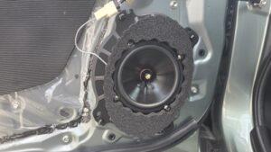 オーディオ音質向上目的のスピーカー交換を実施後の、スバルフォレスター(SJ5型)ドアスピーカー