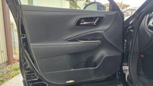 オーディオ音質向上目的の前後スピーカー交換を実施後の、トヨタクラウンスポーツ(AZSH36型)ドア