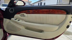 スピーカーの音割れ対策のスピーカー交換を実施後の、レクサスSC430右ドア