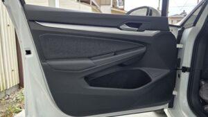 オーディオ音質向上目的のスピーカー交換を実施後の、フォルクスワーゲンゴルフ8ドア