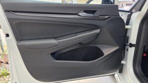 オーディオ音質向上目的のスピーカー交換を実施後の、フォルクスワーゲンゴルフ8.5Rドア