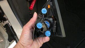 オーディオ音質向上を目的とした3wayスピーカー交換を実施前の、ボルボV60クロスカントリー(FD420型)純正ドアツィーター