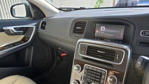 オーディオ音質向上を目的とした3wayスピーカー交換を実施後の、ボルボV60クロスカントリー(FD420型)オーディオ全景