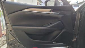 音質向上目的のドアウーハー交換とプロセッサー内蔵アンプ追加取り付けを実施後の、マツダアテンザ(GJ型後期)BOSE付車ドア